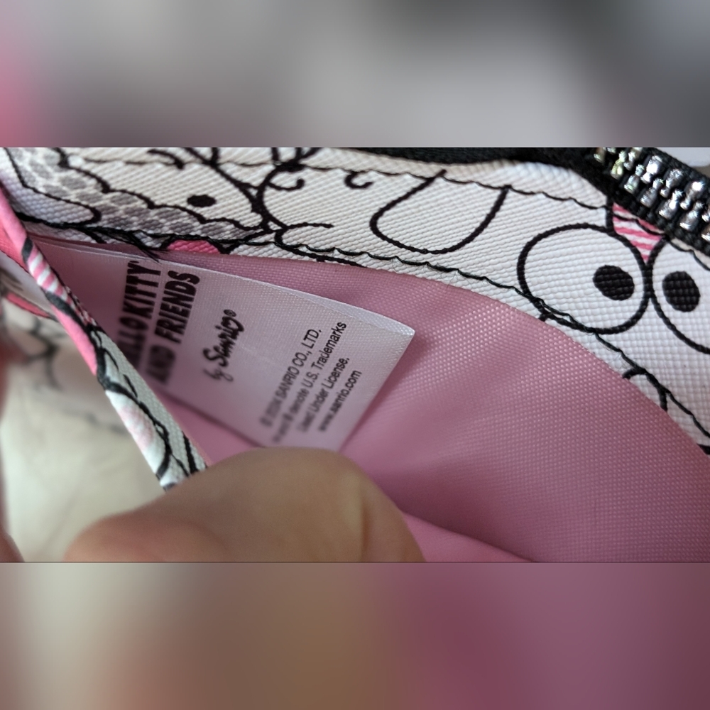 📢 Just In.....Hello Kitty Wallet Keychain - Picture 6 of 10